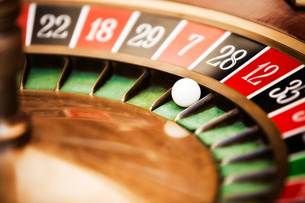 Reviewing Mobile Features Offered by arab online casinos