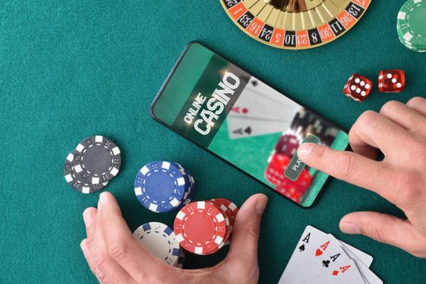 Comparing Mobile Access Across Singapore online casino Platforms
